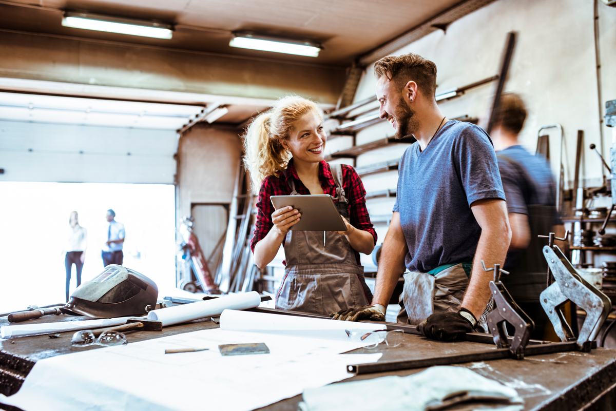 Echanger entre artisans pour mener ses projets à bien