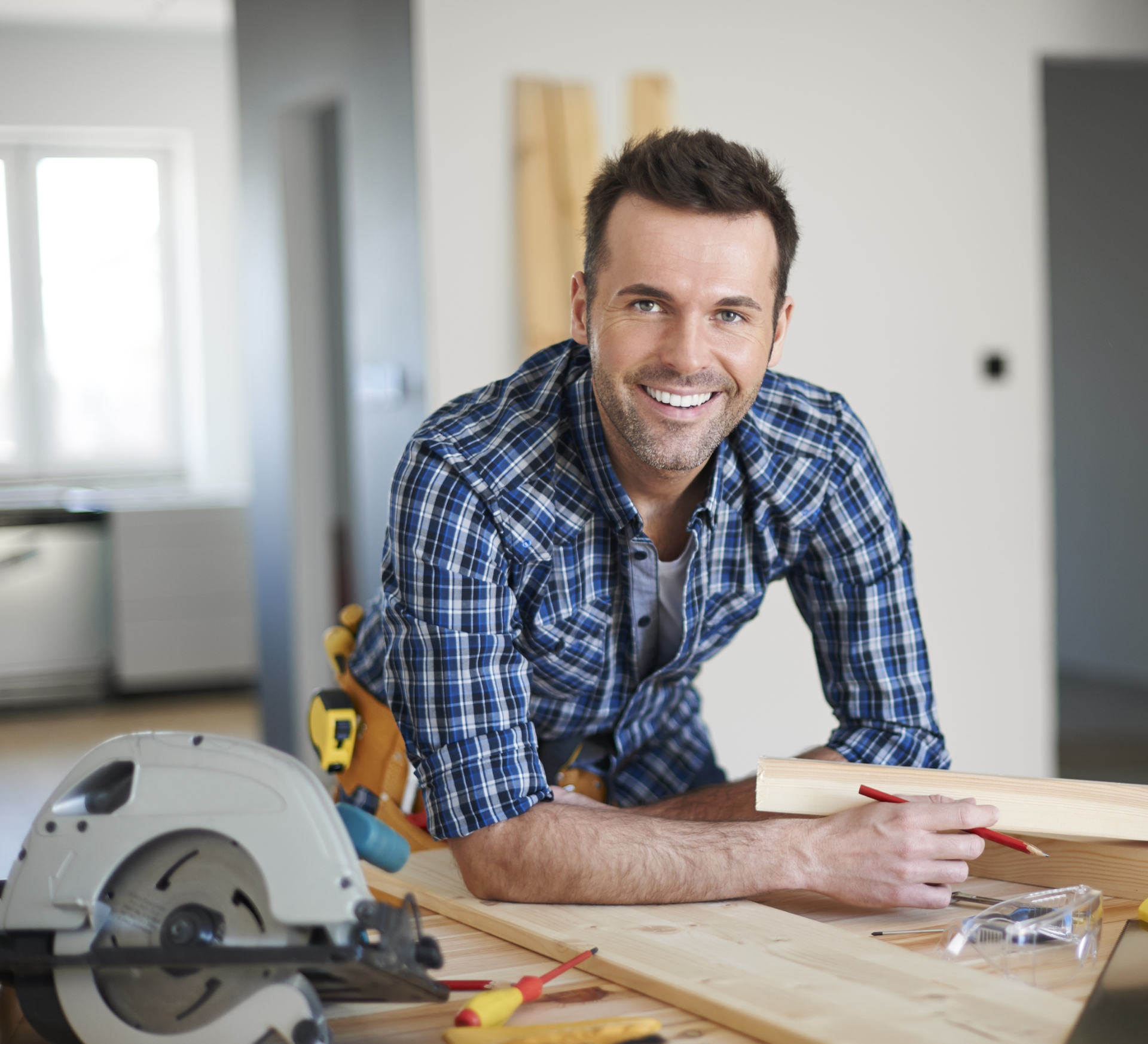 Artisan du bâtiment qui s'inscrit au programme StartBât